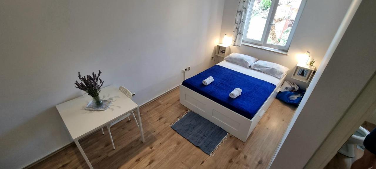 Tiny Studio Big Living Apartment Ровин Екстериор снимка